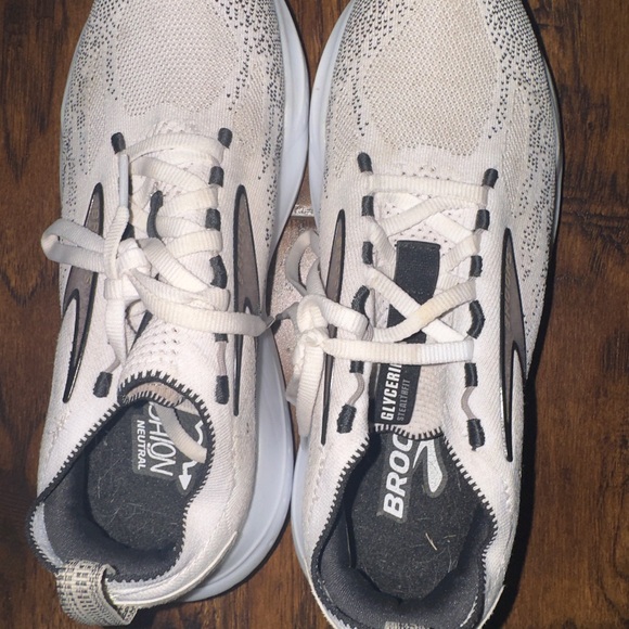 Brooks Women’s White and Black running Shoes Glycerin Neutral Size 8 - Picture 4 of 6